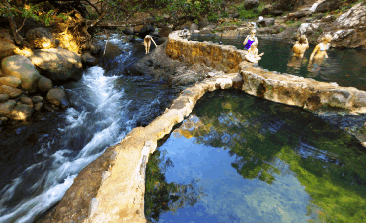 tours to rio negro hot springs