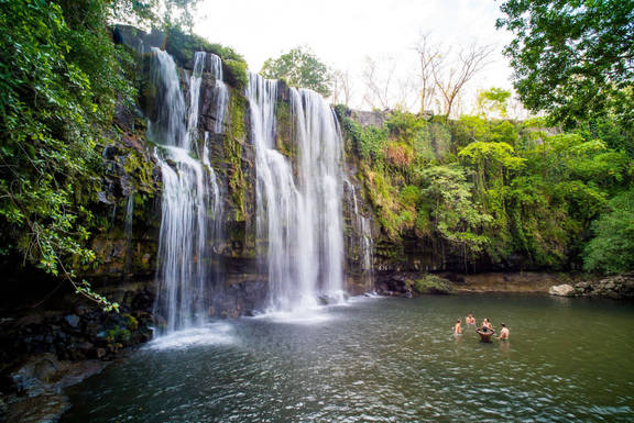 llano de cortes waterfall tour