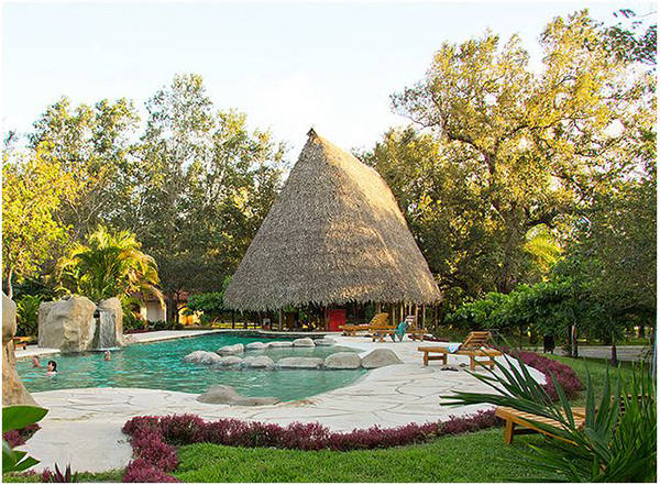swimming pool at canyon de la vieja