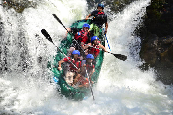 white water rafting playa potrero